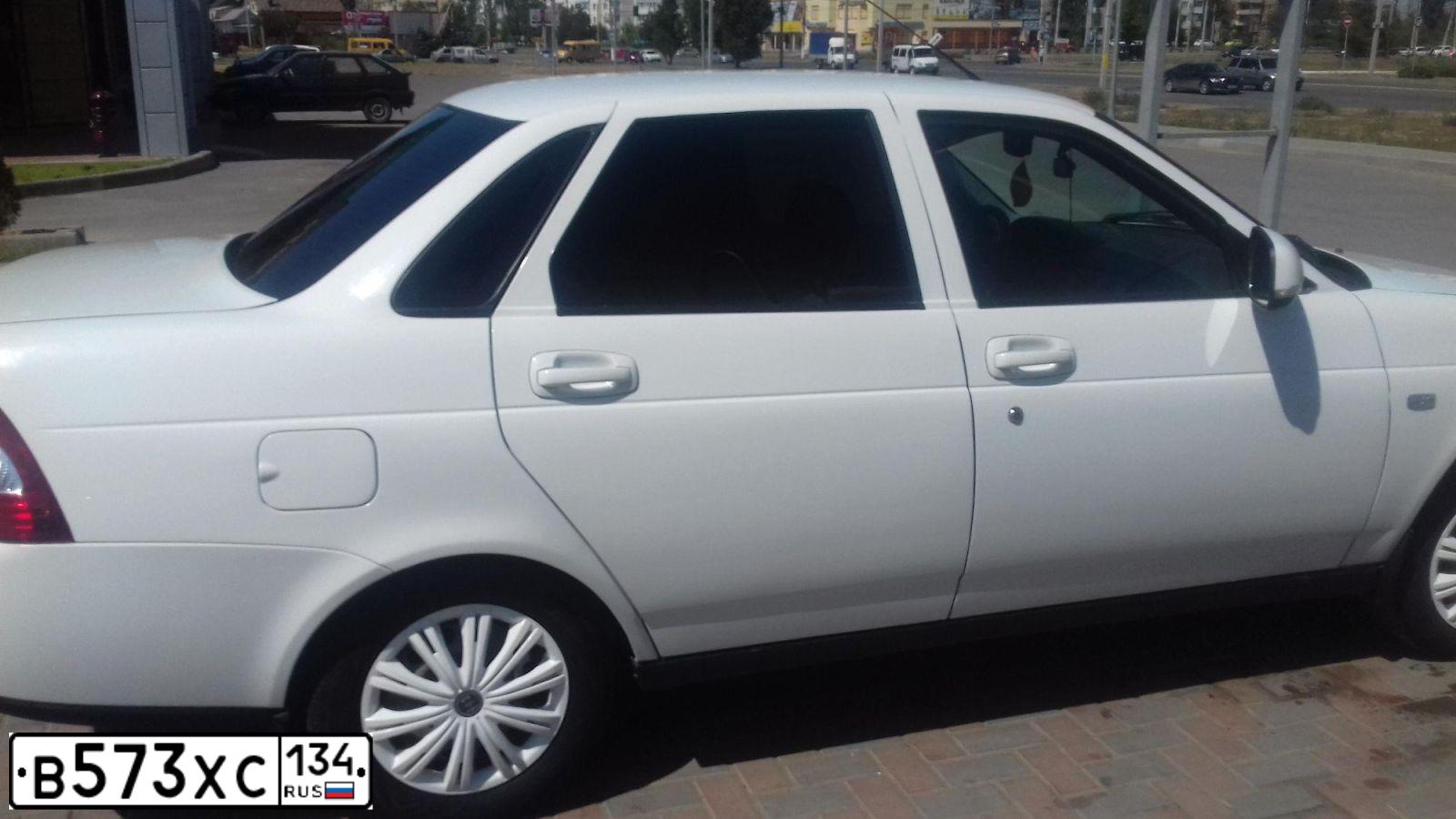 Фото автомобиля LADA 2170 PRIORA, 2012 — госномер В573ХС134. Цвет: Белый