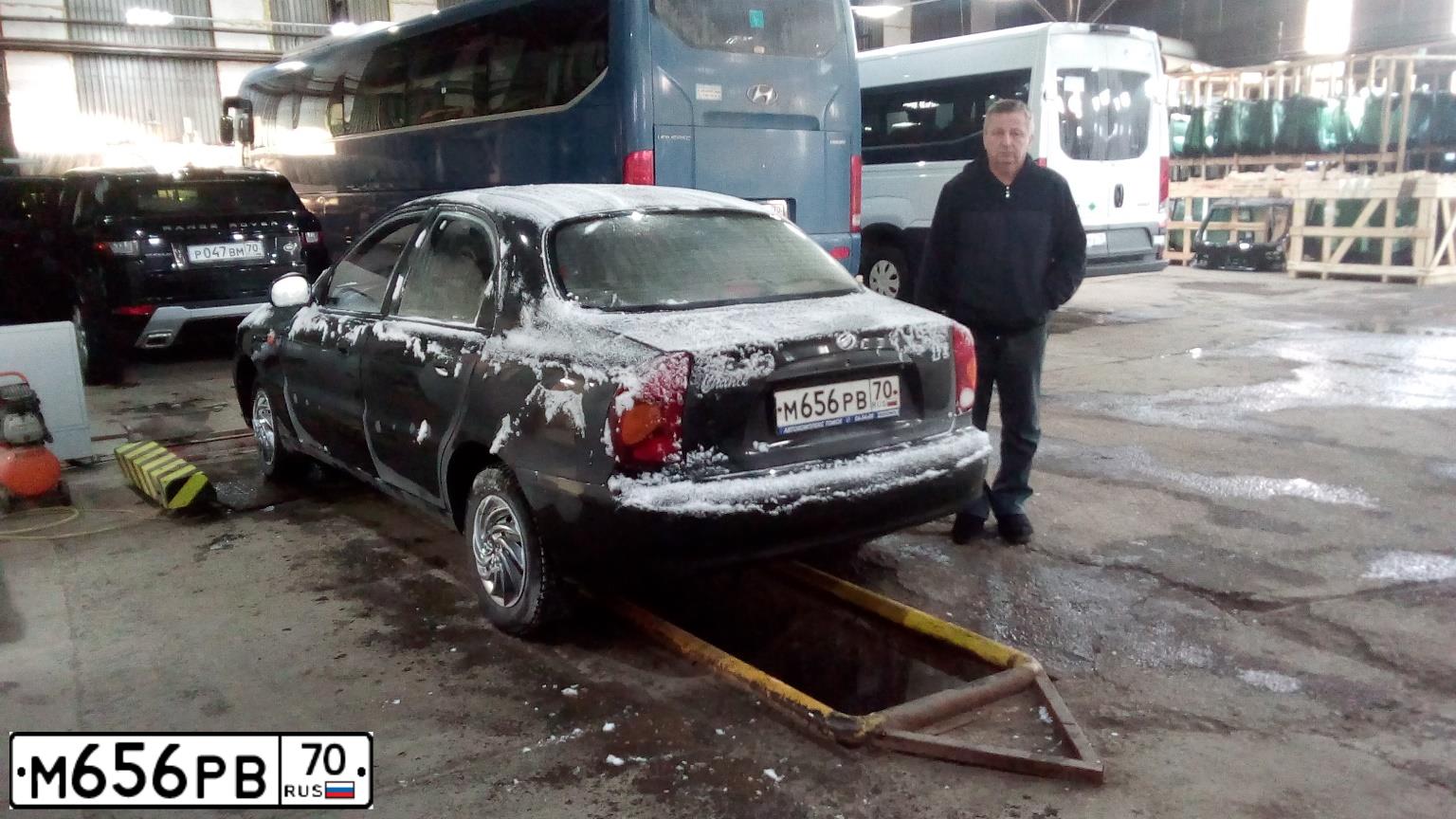Фото автомобиля ZAZ CHANCE, 2010 — госномер Р957МА70. Цвет: ЧЕРНЫЙ