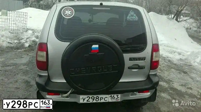 Фото автомобиля CHEVROLET NIVA, 2004 — госномер У298РС163. Цвет: СВЕТЛО СЕРЕБРИСТЫЙ МЕТАЛЛ