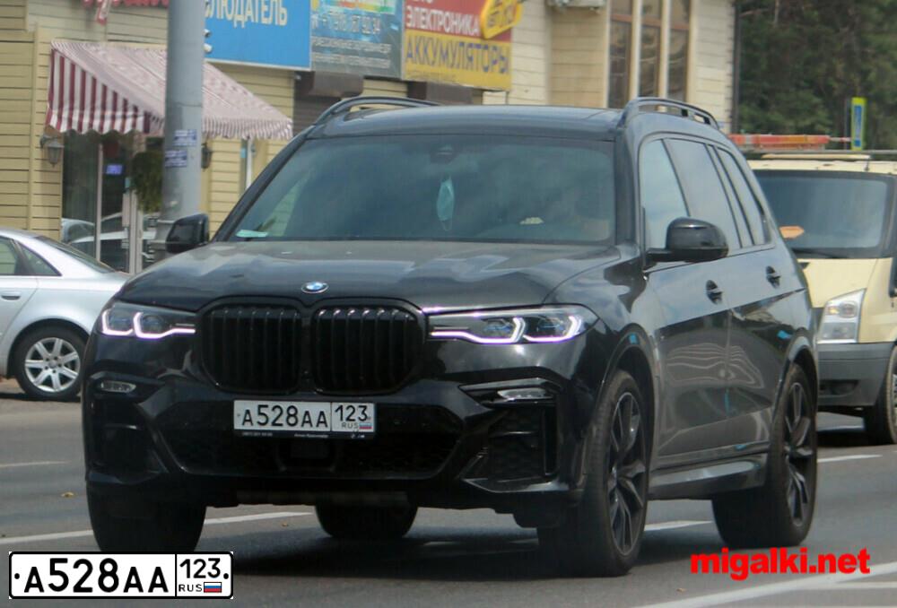 Фото автомобиля MAZ 5336 /4X2/, 2011 — госномер Н083РМ123. Цвет: Белый