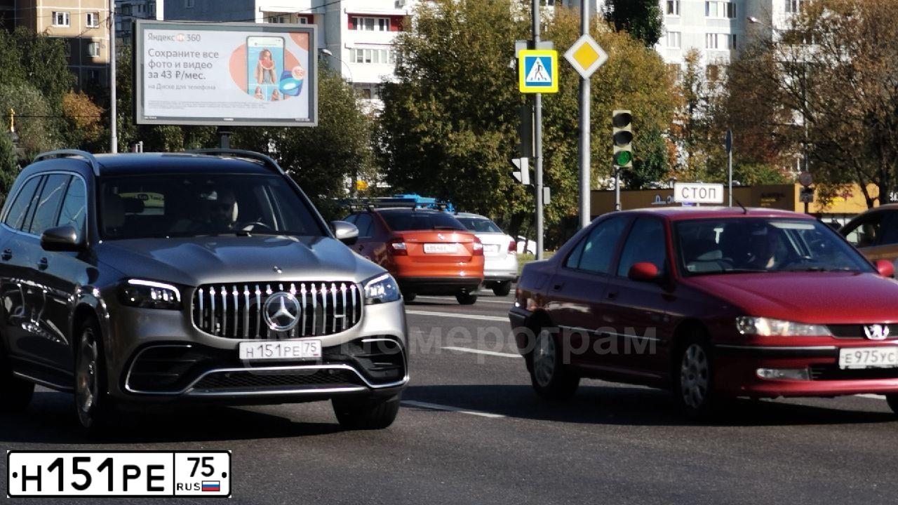 Фото автомобиля MERCEDES-BENZ GLS-CLASS АМG GLS63 4 МАТIС, 2020 — госномер Н151РЕ75. Цвет: Серый