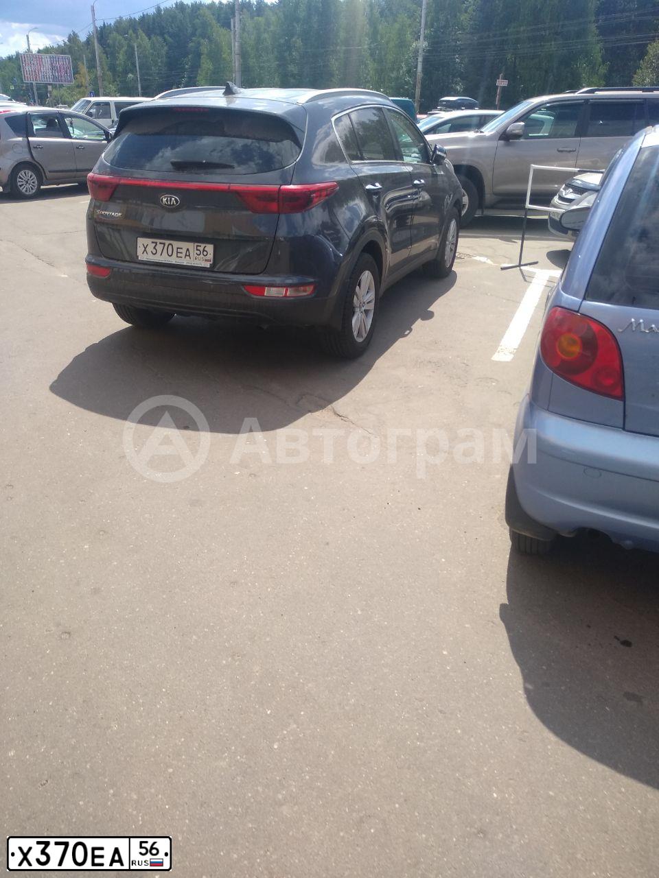 Фото автомобиля KIA SPORTAGE, 2016 — госномер Х370ЕА56. Цвет: Серый