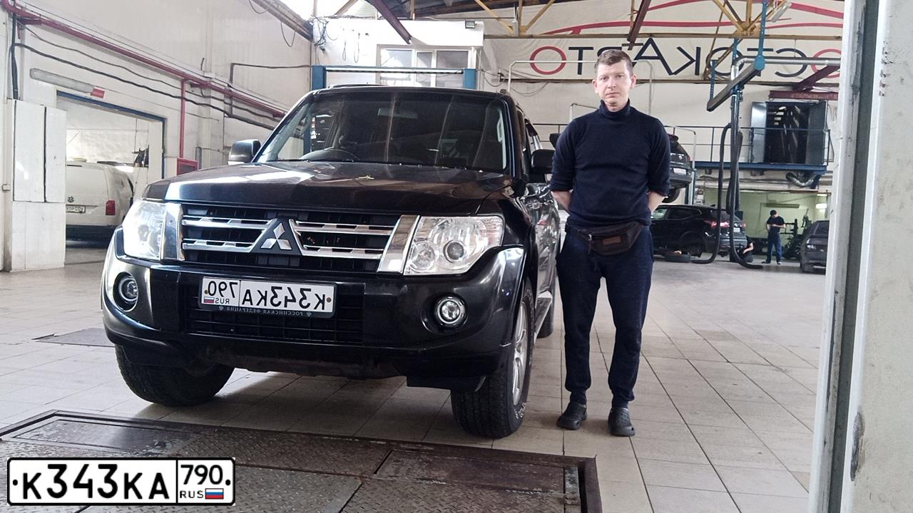Фото автомобиля MITSUBISHI PAJERO, 2012 — госномер О563РМ761