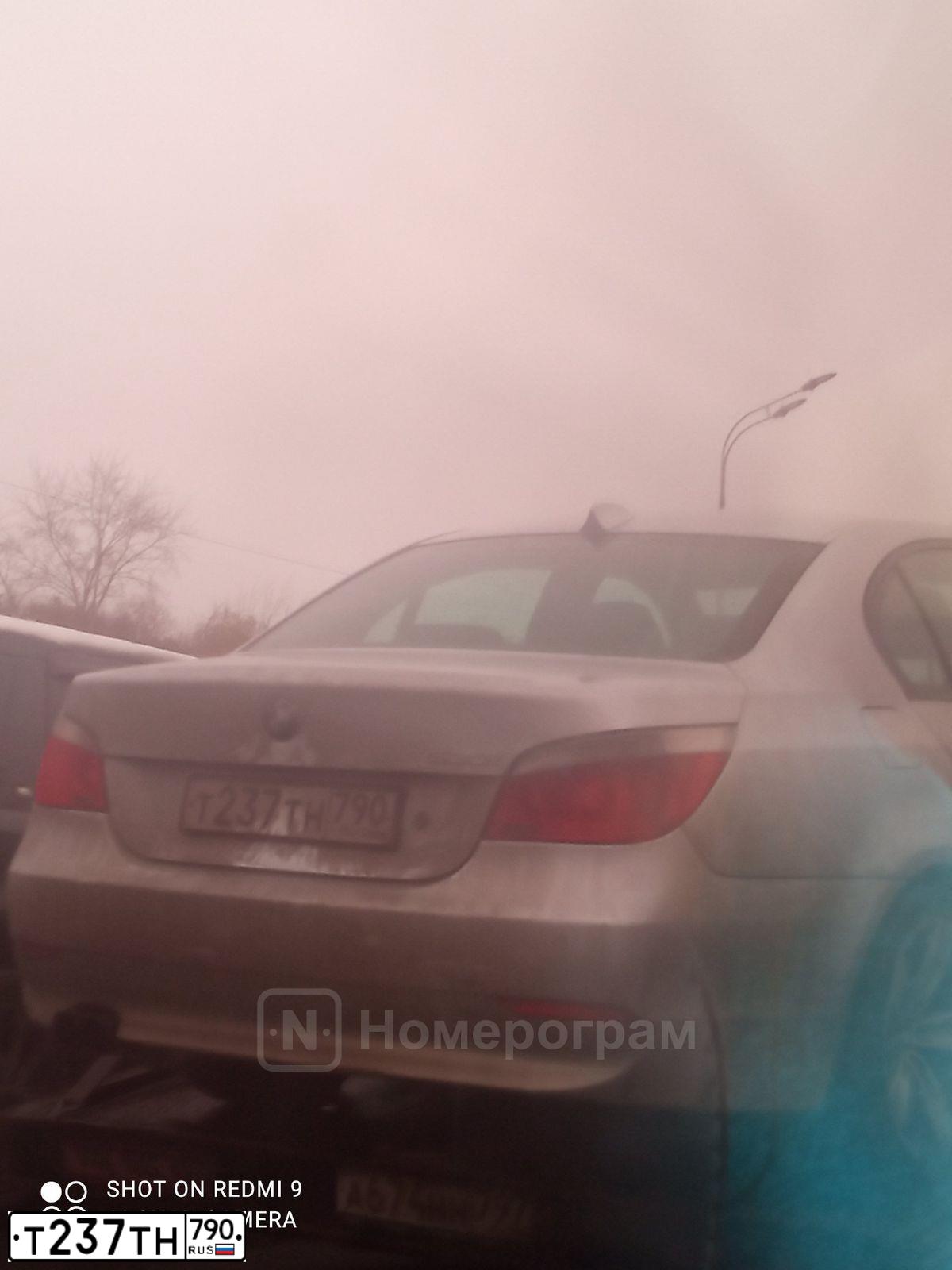 Фото автомобиля BMW SERIE 5, 2004 — госномер Х182КН37. Цвет: СЕРЕБРИСТЫЙ