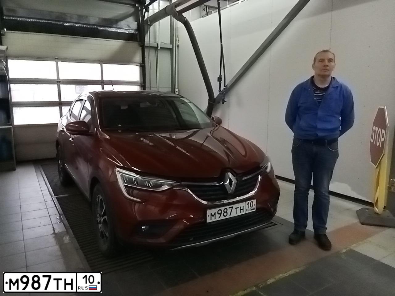 Фото автомобиля RENAULT ARKANA, 2019 — госномер С796РС198. Цвет: Красный