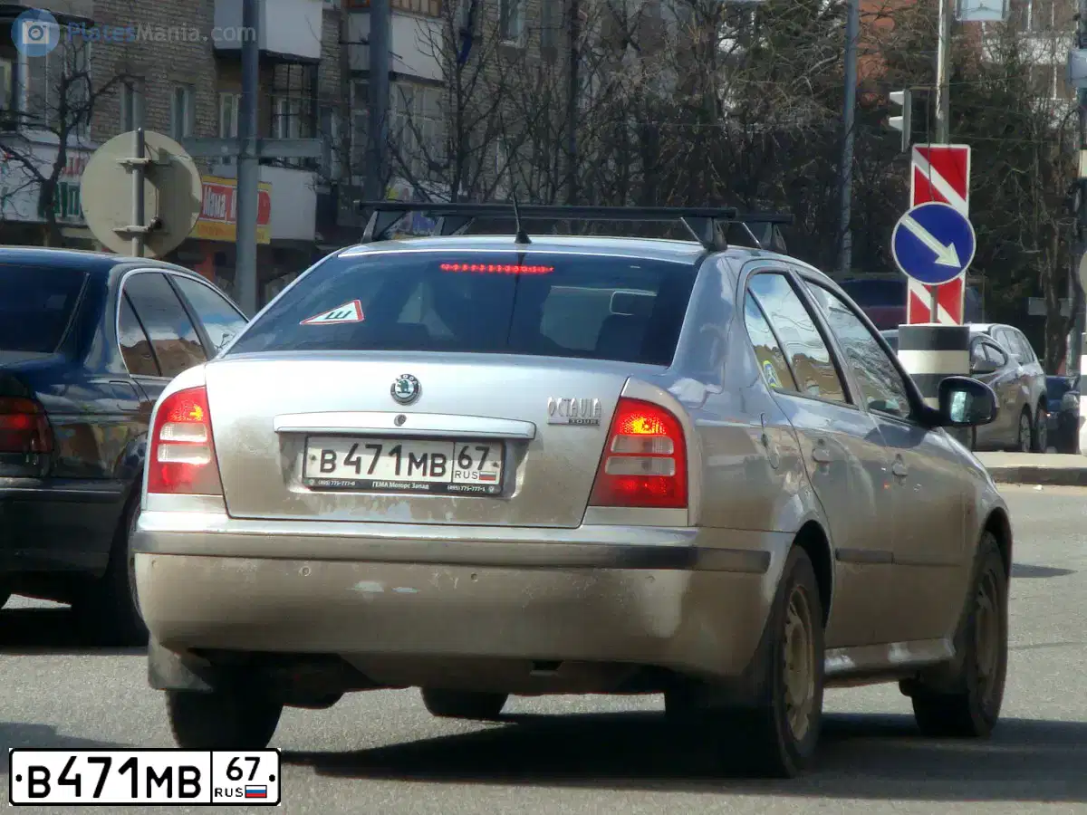 Фото автомобиля SKODA OCTAVIA, 2010 — госномер К711ОН53. Цвет: СЕРЕБРИСТЫЙ