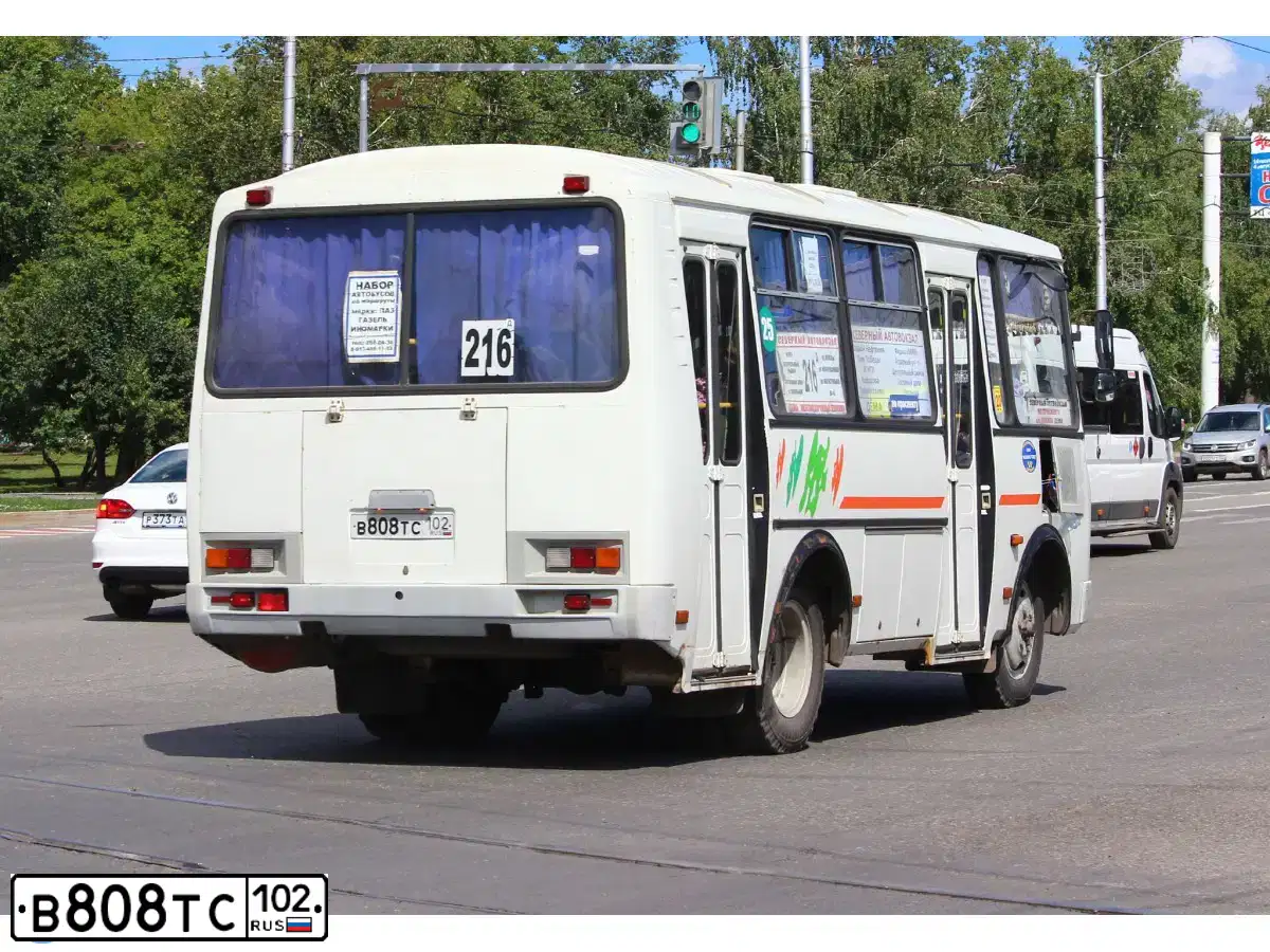 Фото автомобиля PAZ 3205, 2010 — госномер В808ТС102. Цвет: Белый