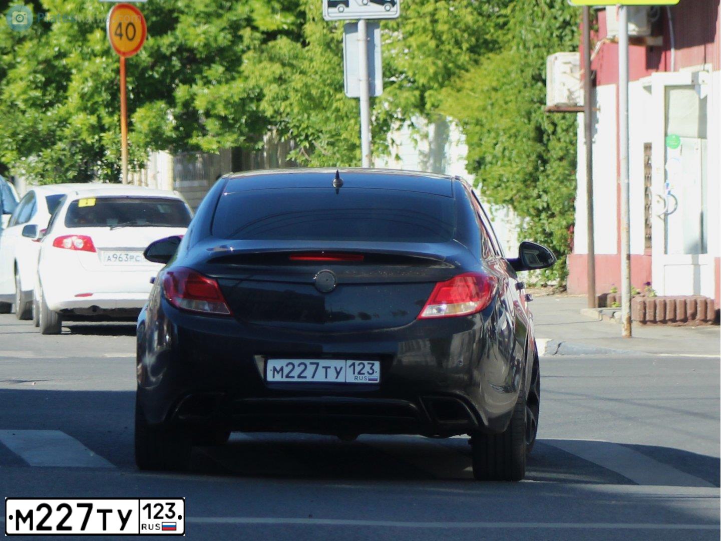 Фото автомобиля OPEL INSIGNIA, 2012 — госномер М227ТУ123. Цвет: ЧЕРНЫЙ
