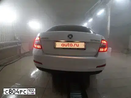 Фото автомобиля SKODA OCTAVIA, 2015 — госномер С804РС102. Цвет: БЕЛЫЙ
