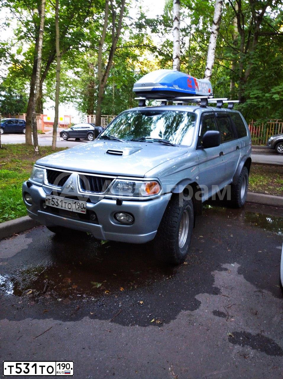 Фото автомобиля MITSUBISHI PAJERO SPORT, 2004 — госномер Т531ТО190. Цвет: СЕРЫЙ