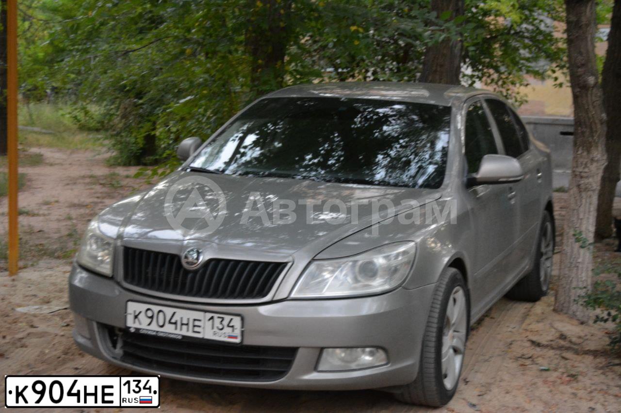 Фото автомобиля SKODA OCTAVIA, 2011 — госномер К904НЕ134. Цвет: СЕРЫЙ