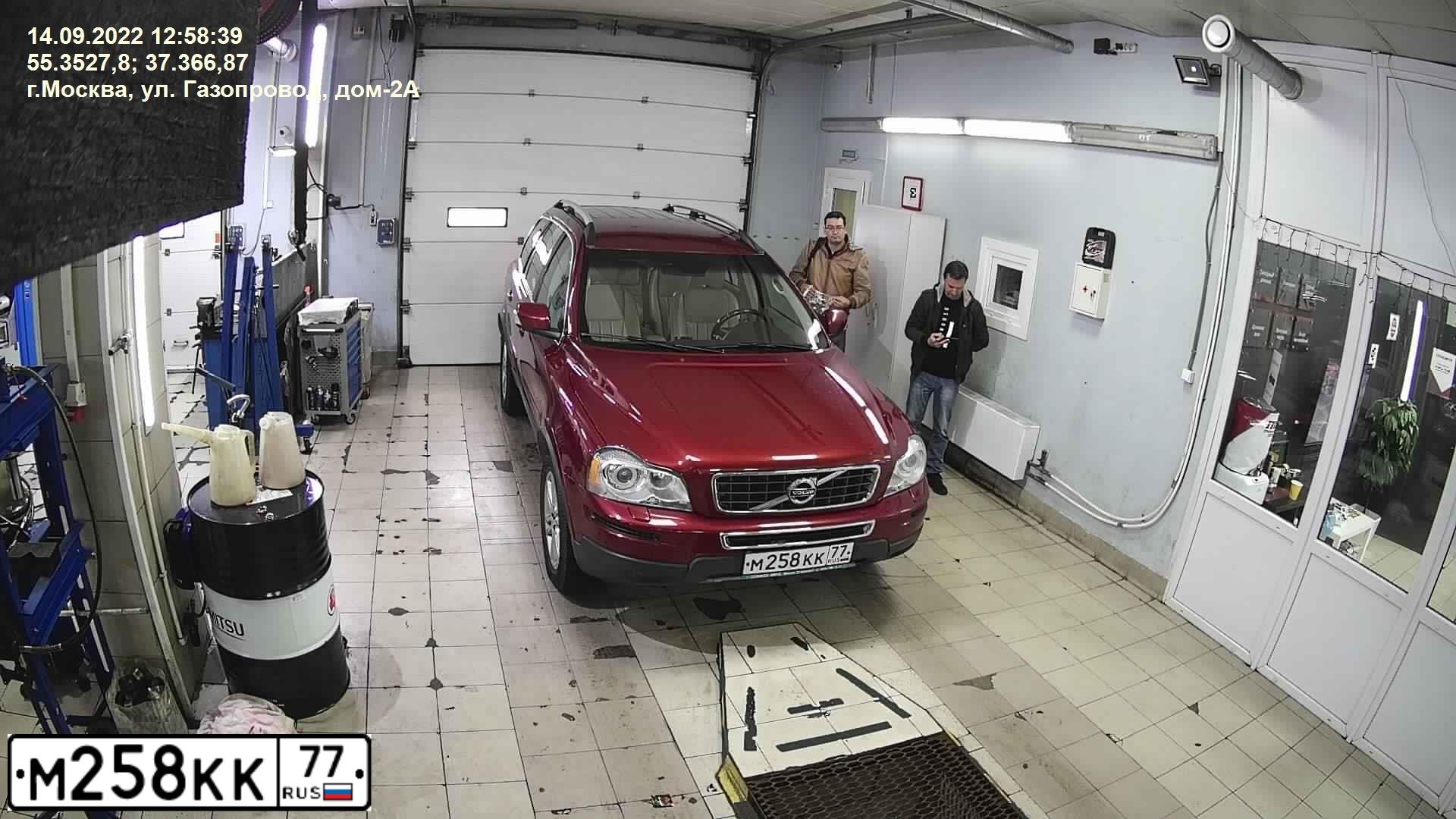 Фото автомобиля LADA 2109 SAMARA, 1995 — госномер М258КК77. Цвет: ЧЕРНЫЙ