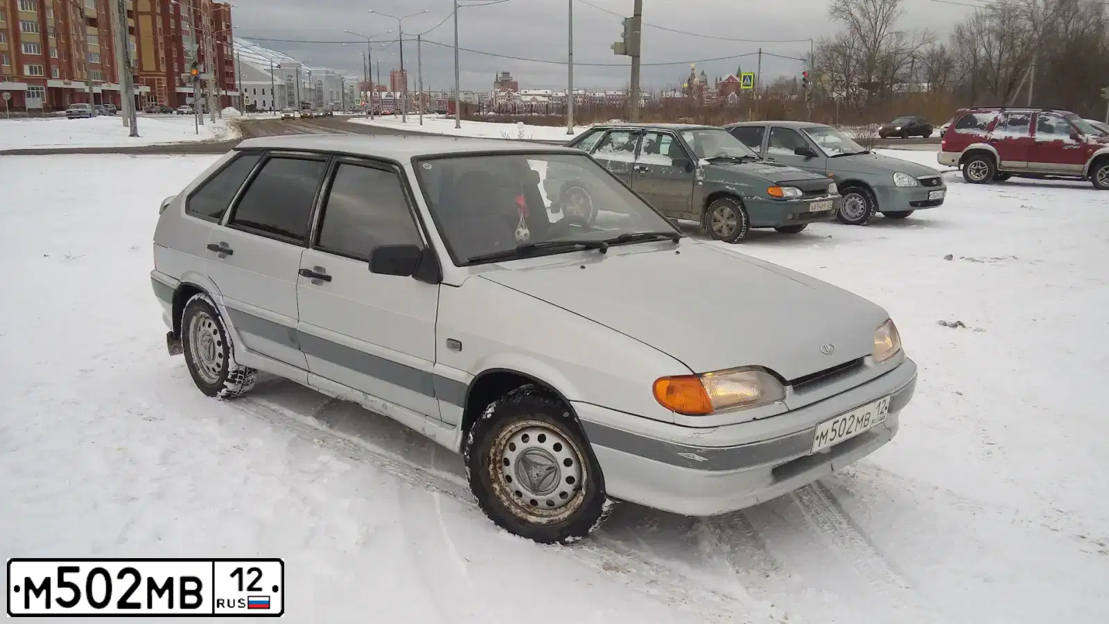 Фото автомобиля LADA 2114 SAMARA, 2004 — госномер А886УР30. Цвет: СВЕТЛО-СЕРЕБРИСТЫЙ МЕТАЛЛ