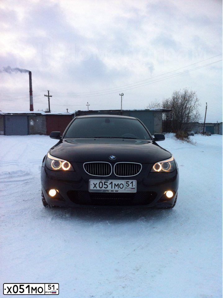 Фото автомобиля BMW SERIE 5, 2008 — госномер Х051МО51. Цвет: ТЕМНО-СИНИЙ