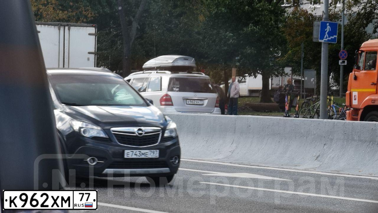 Фото автомобиля KIA CERATO, 2013 — госномер К962ХМ77. Цвет: ЧЕРНЫЙ