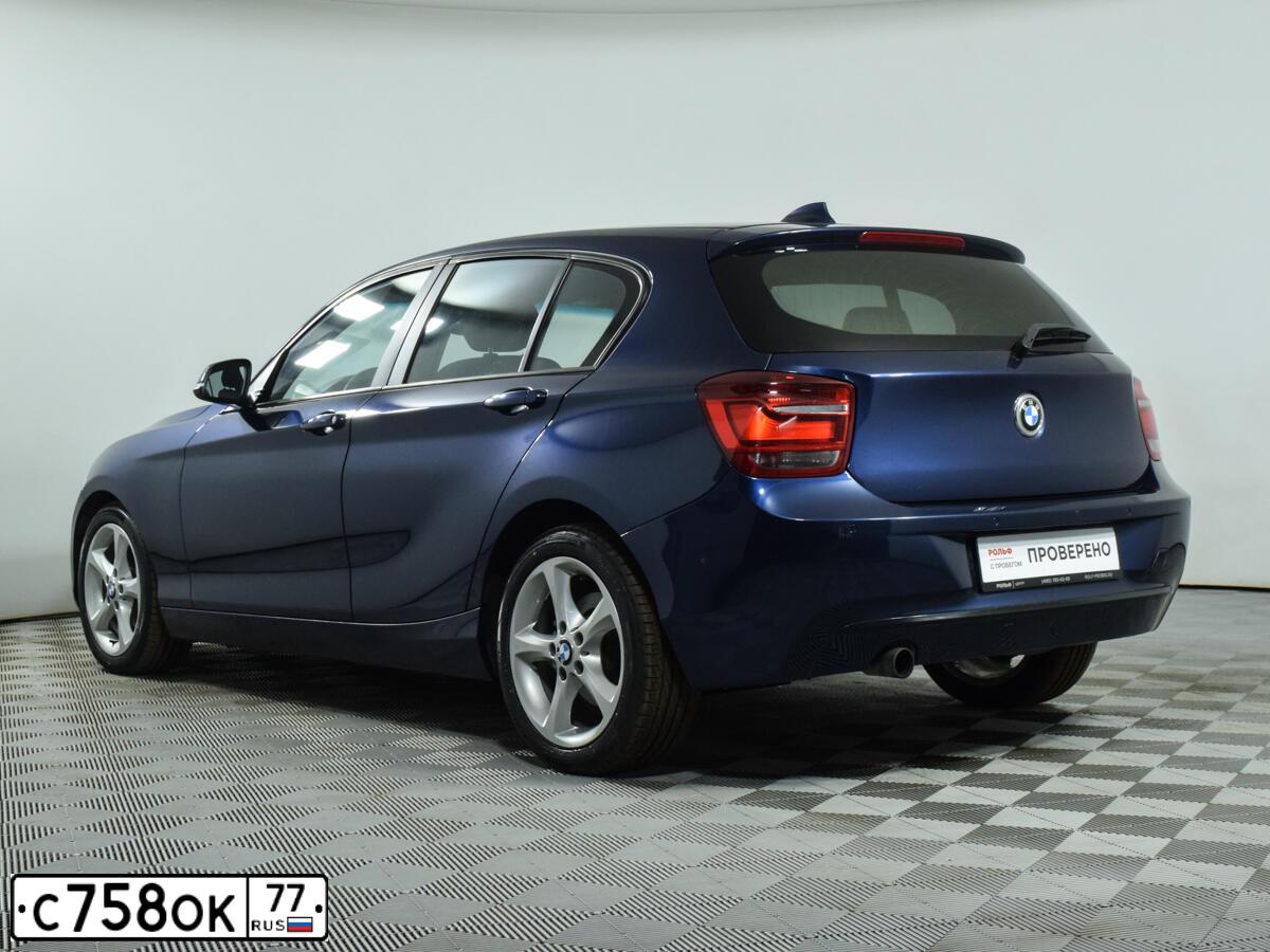 Фото автомобиля BMW 118I, 2012 — госномер М818РЕ790. Цвет: синий