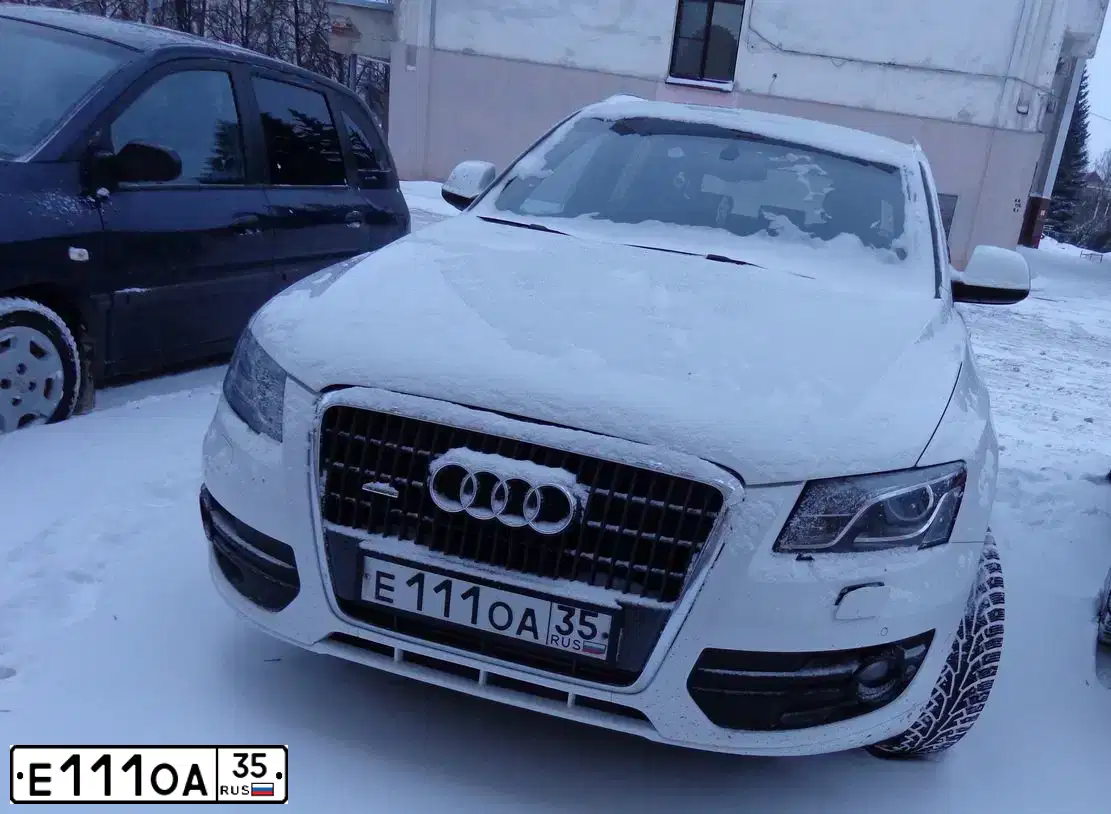 Фото автомобиля AUDI Q5, 2008 — госномер Н878НР10. Цвет: Белый