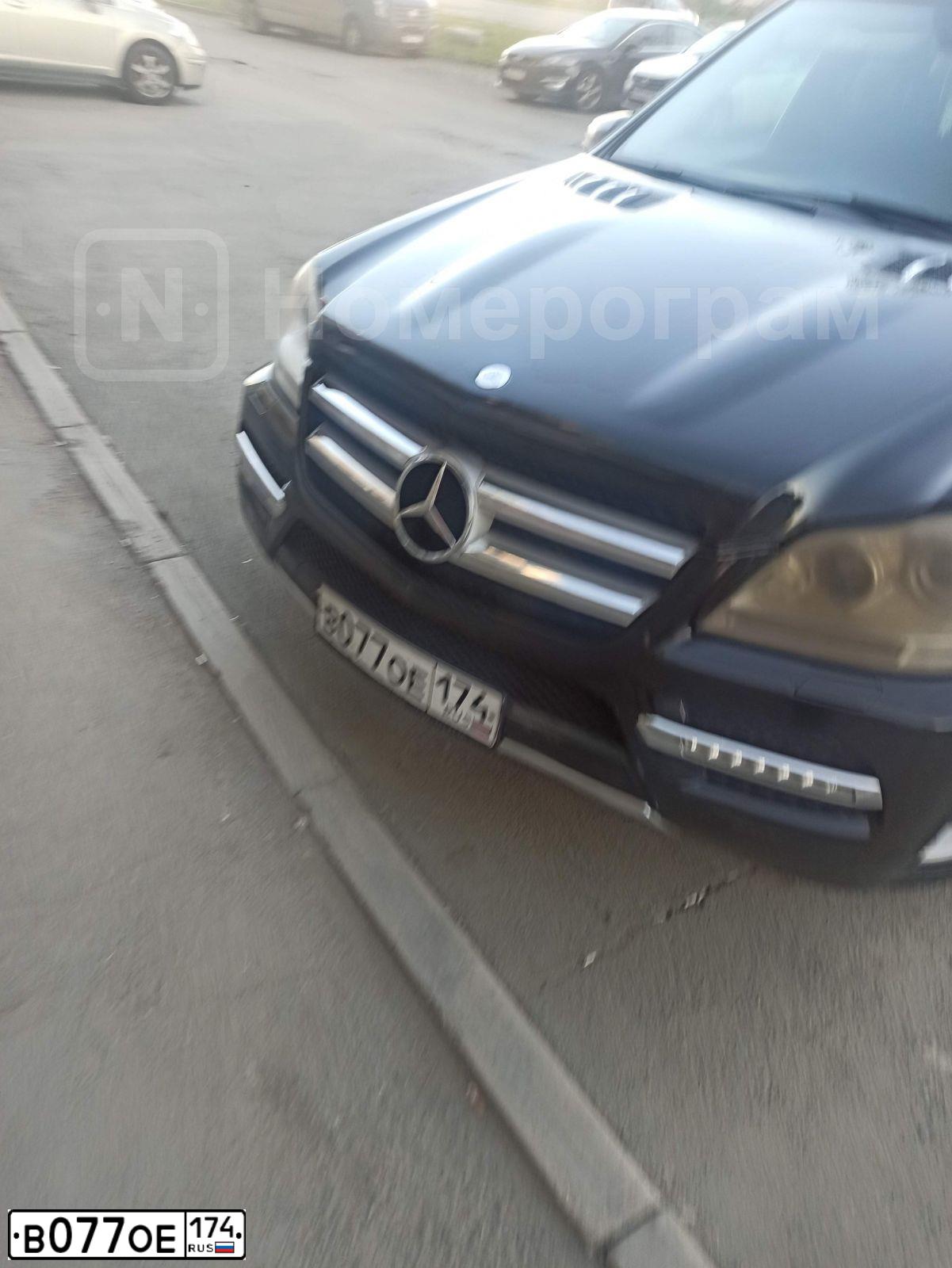 Фото автомобиля TOYOTA CAMRY, 2008 — госномер В077ОЕ174. Цвет: ЧЕРНЫЙ