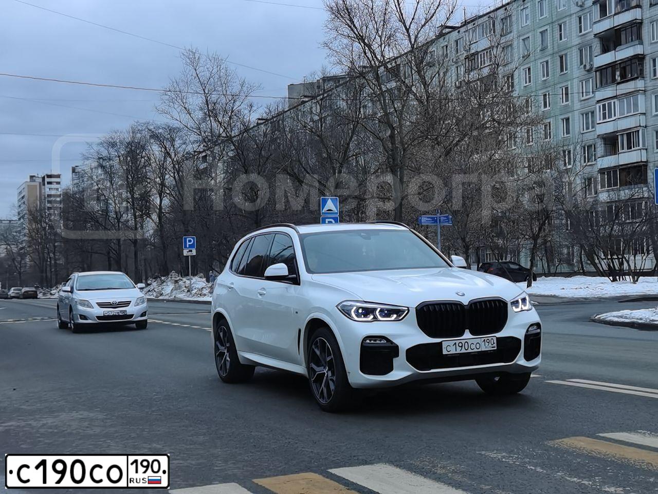 Фото автомобиля TOYOTA LANDCRUISER, 2005 — госномер С190СО190. Цвет: ЧЕРНЫЙ