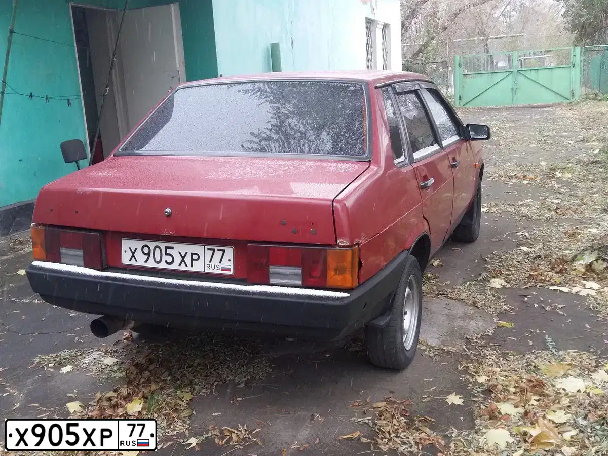 Фото автомобиля VOLVO 900-SERIE, 1994 — госномер В415ВК95. Цвет: ТЕМНО-БОРДОВЫЙ