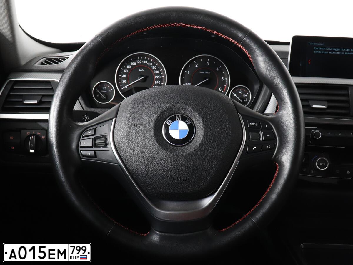 Фото автомобиля BMW 320D, 2017 — госномер Р458КС977. Цвет: синий