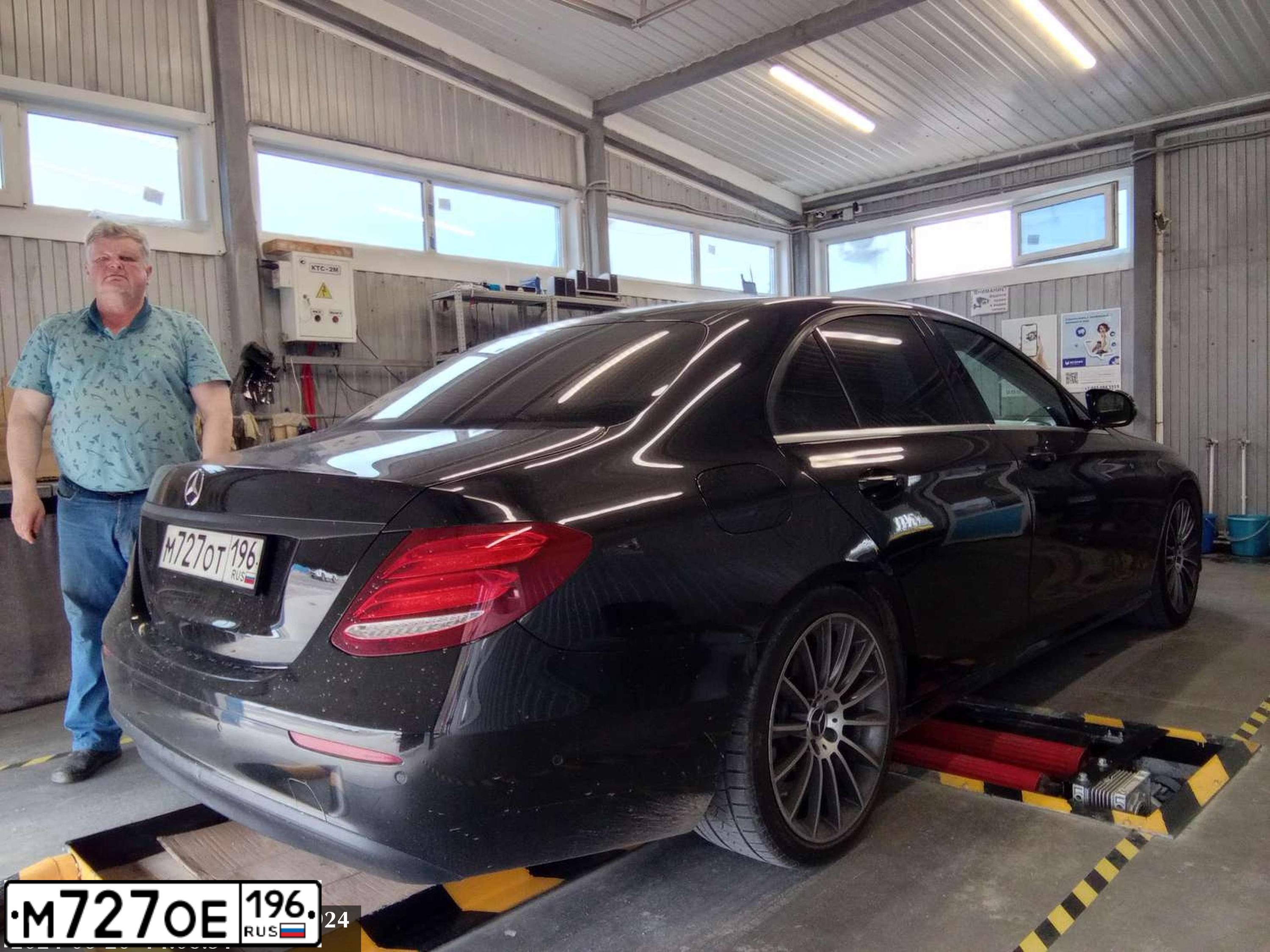 Фото автомобиля MERCEDES-BENZ E200, 2016 — госномер Х498ОВ45