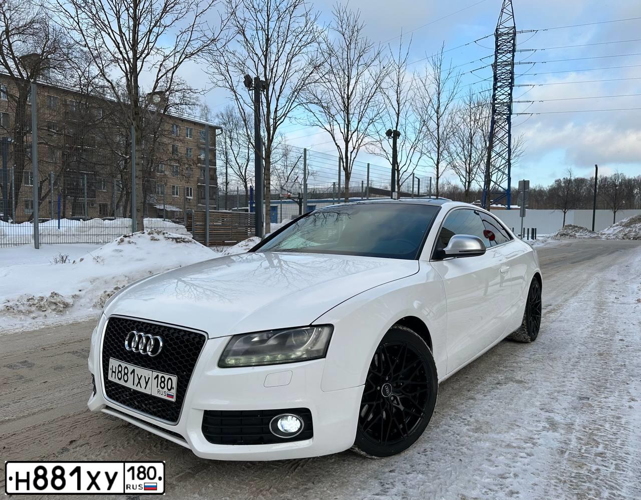 Фото автомобиля AUDI S5, 2008 — госномер У211СМ797. Цвет: Белый