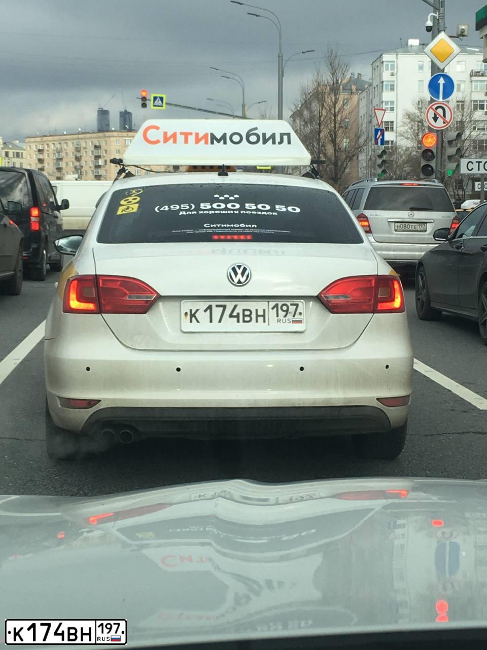 Фото автомобиля VOLKSWAGEN JETTA, 2011 — госномер К174ВН197. Цвет: БЕЛЫЙ