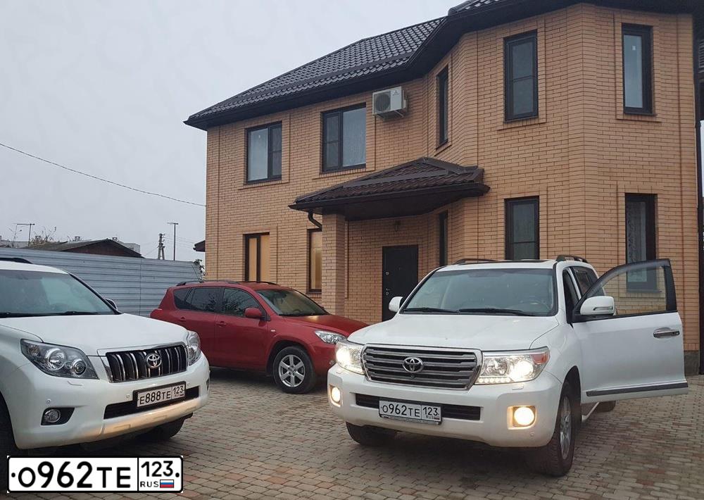 Фото автомобиля GAZ 3302 GAZEL, 2007 — госномер Т026АС154. Цвет: Белый