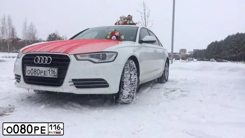 Фото автомобиля AUDI A6, 2013 — госномер В055НР763. Цвет: Белый
