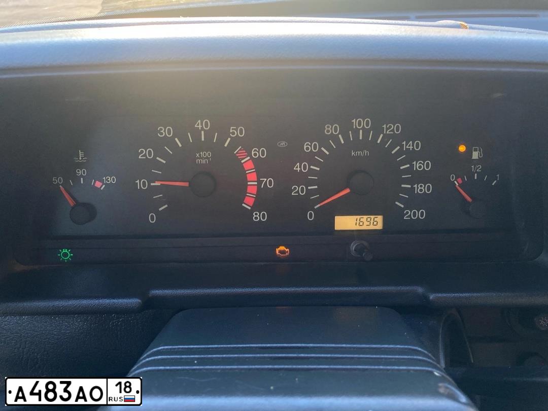 Фото автомобиля LADA 2110, 2002 — госномер А483АО18. Цвет: СЕРЕБ.ЯРКО-СИНИЙ