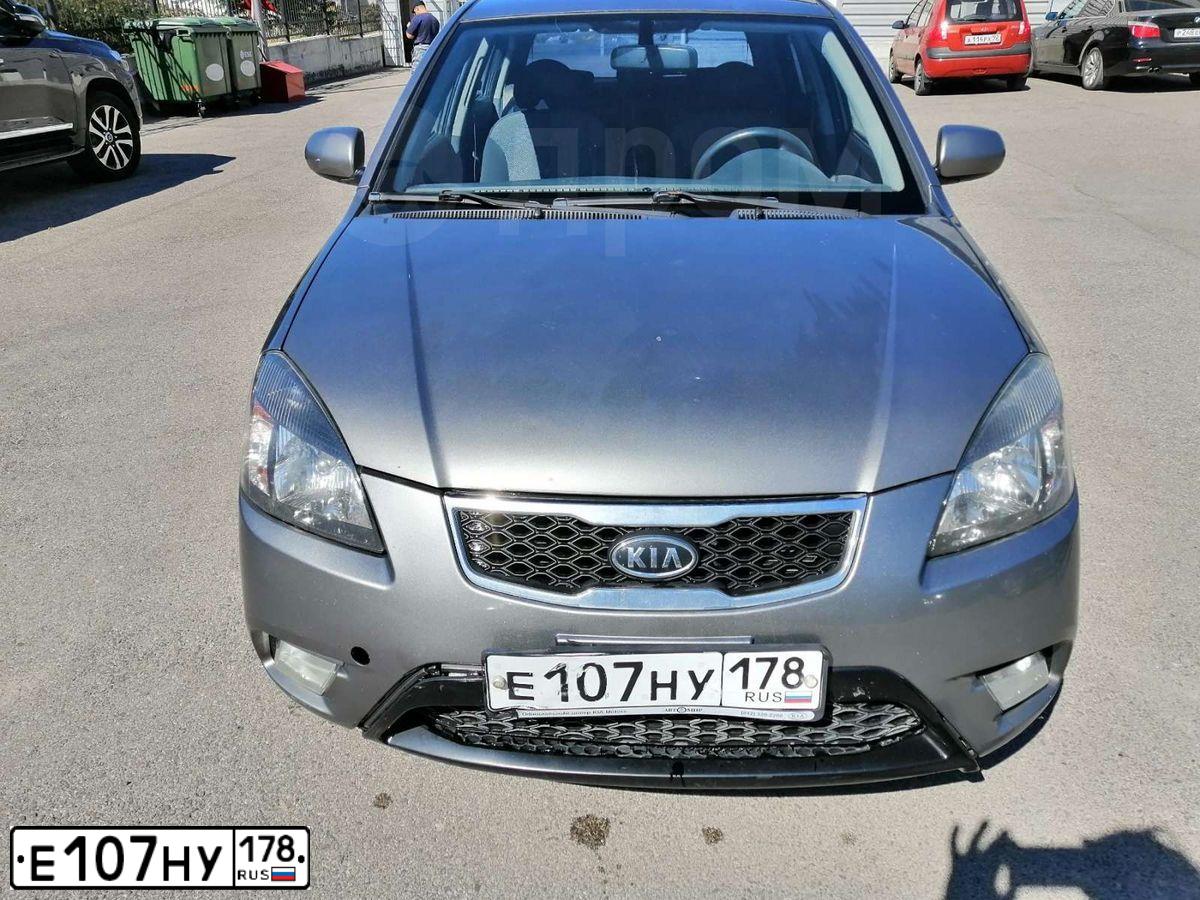 Фото автомобиля KIA RIO, 2011 — госномер Е626НВ82. Цвет: Серый