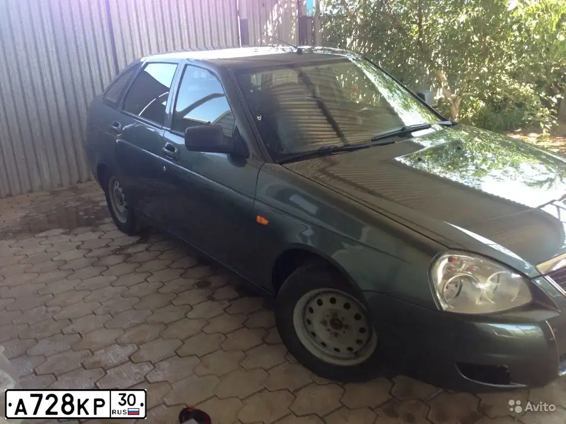 Фото автомобиля LADA 2172 PRIORA, 2009 — госномер А728КР30. Цвет: СЕРО-СИНЕ-ЗЕЛЕНЫЙ