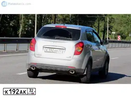 Фото автомобиля SSANGYONG ACTYON, 2011 — госномер Н596МО18. Цвет: серебристый