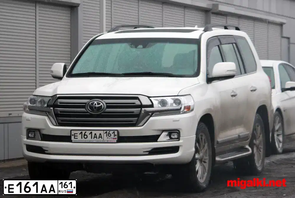 Фото автомобиля TOYOTA LAND CRUISER 200, 2016 — госномер Р207КК761