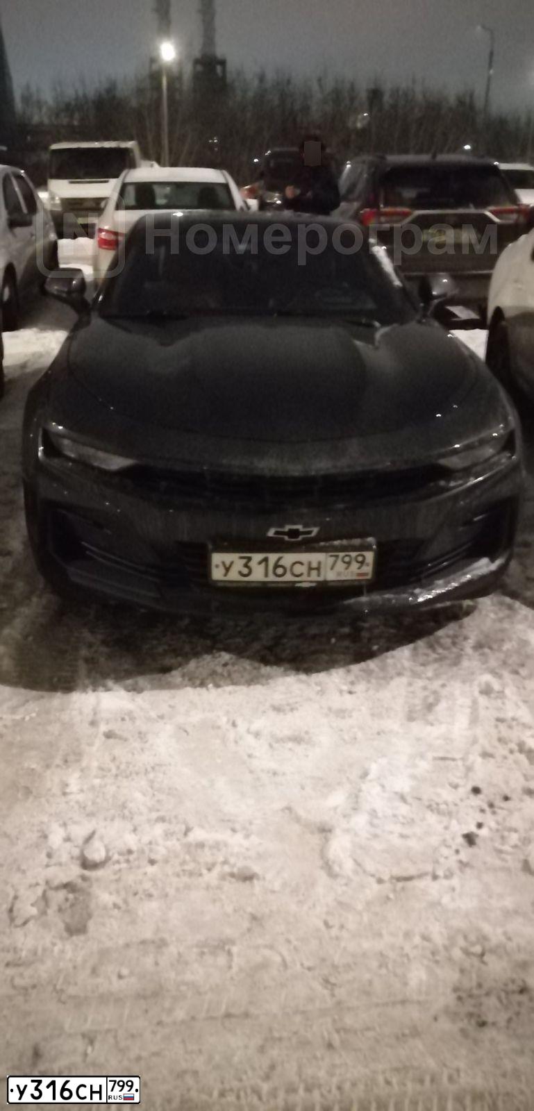 Фото автомобиля CHEVROLET CAMARO, 2019 — госномер У316СН799. Цвет: ЧЕРНЫЙ