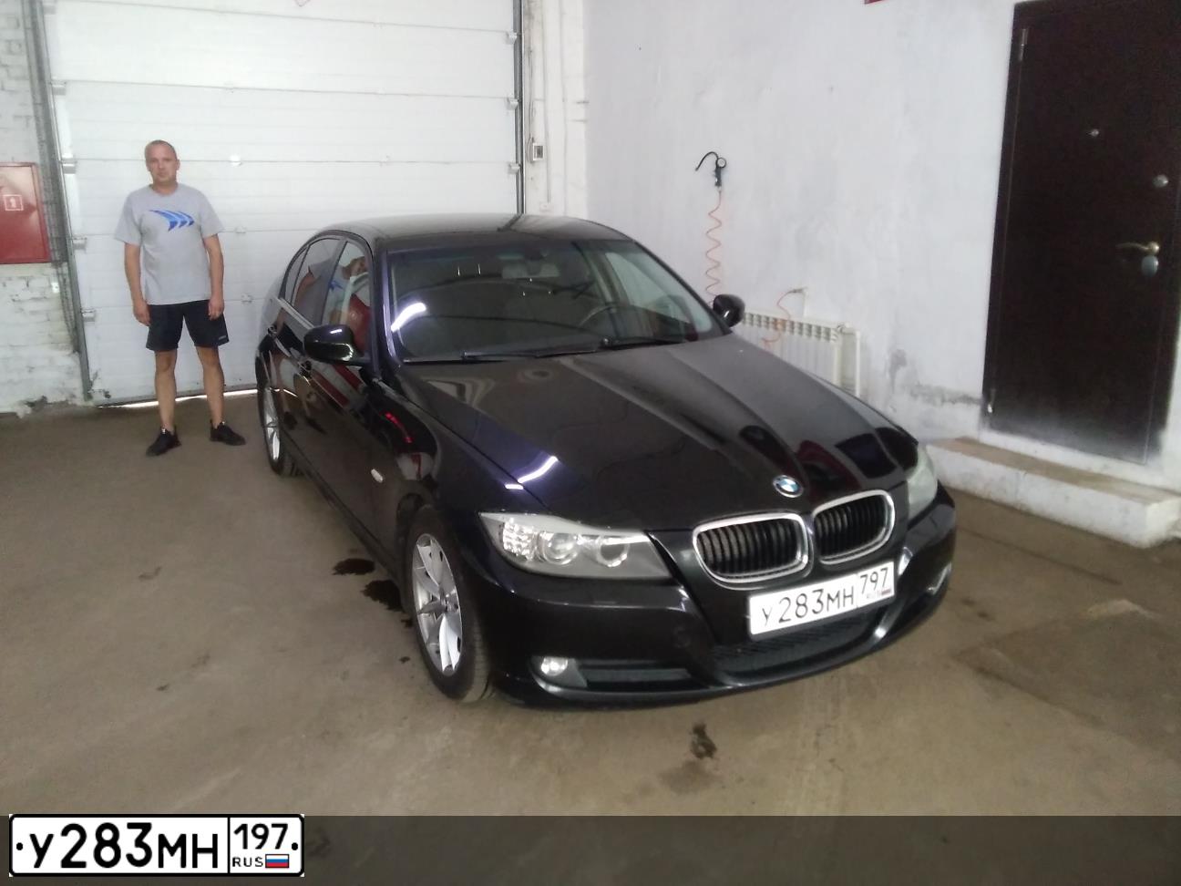 Фото автомобиля BMW 318I, 2011 — госномер А904КР105