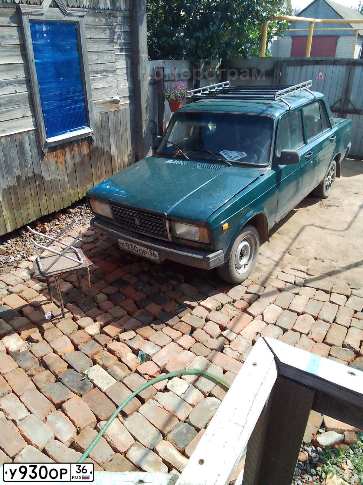 Фото автомобиля LADA 2107, 2008 — госномер У930ОР36. Цвет: ТЕМНО-ЗЕЛЕНЫЙ