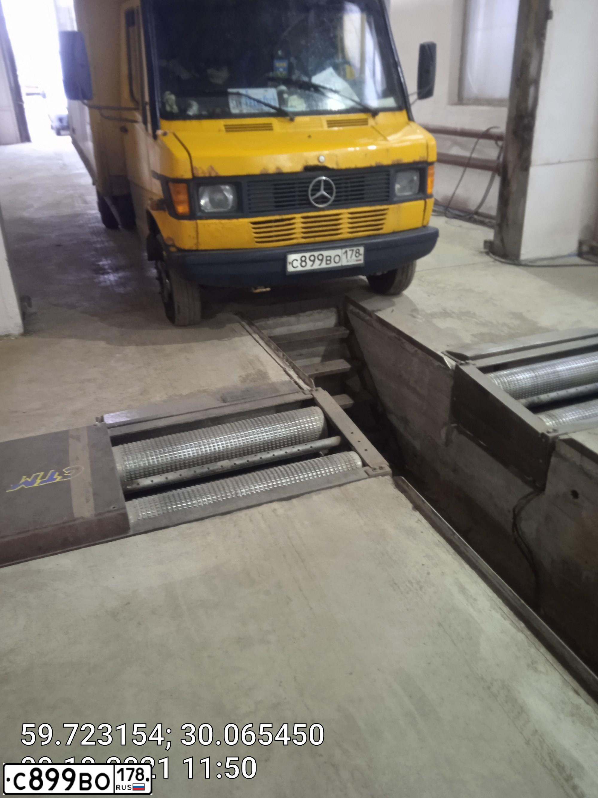 Фото автомобиля MERCEDES SPRINTER, 1994 — госномер С899ВО178. Цвет: ЖЕЛТЫЙ