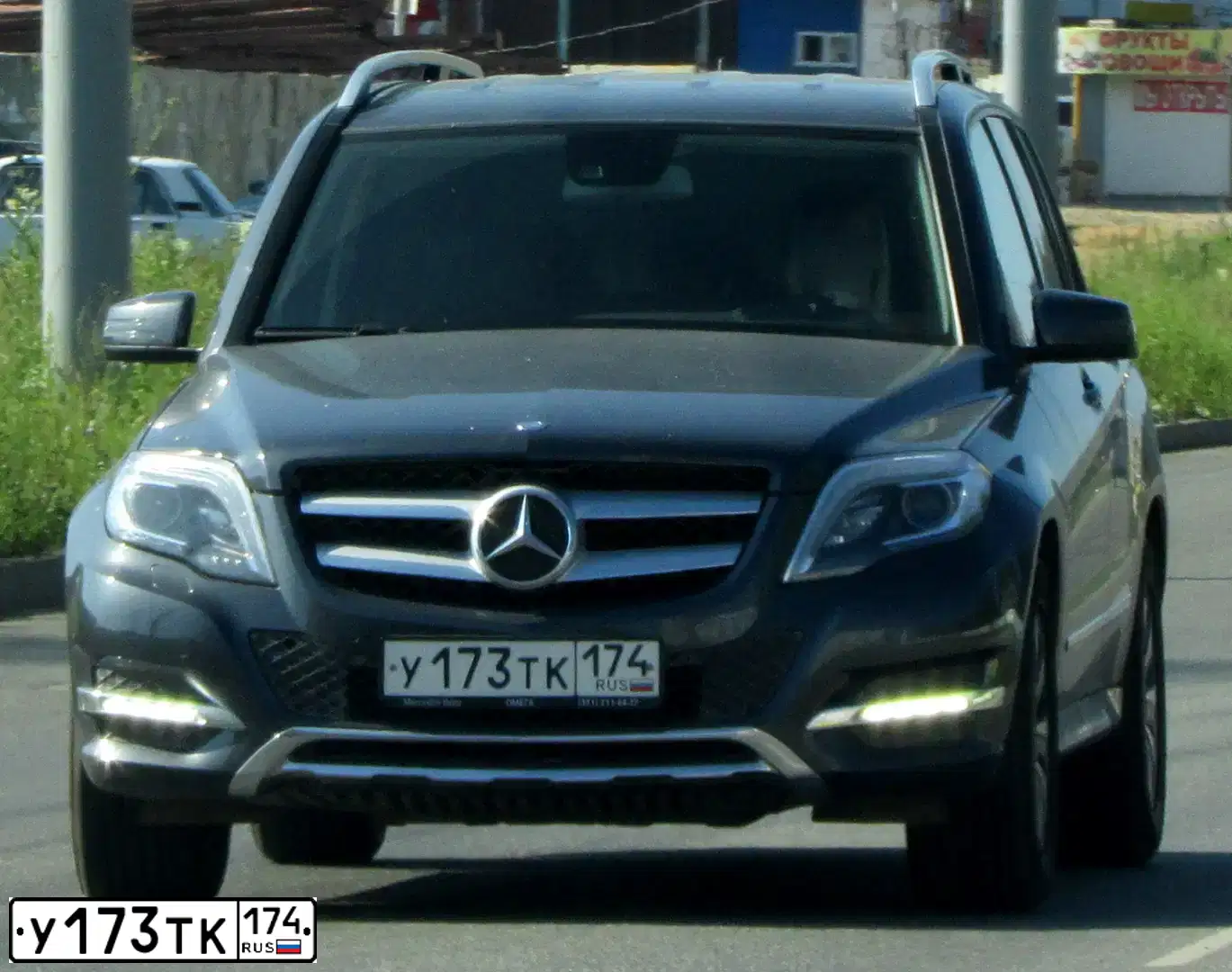 Фото автомобиля MERCEDES GLK-KLASSE, 2014 — госномер У173ТК174. Цвет: СЕРЫЙ
