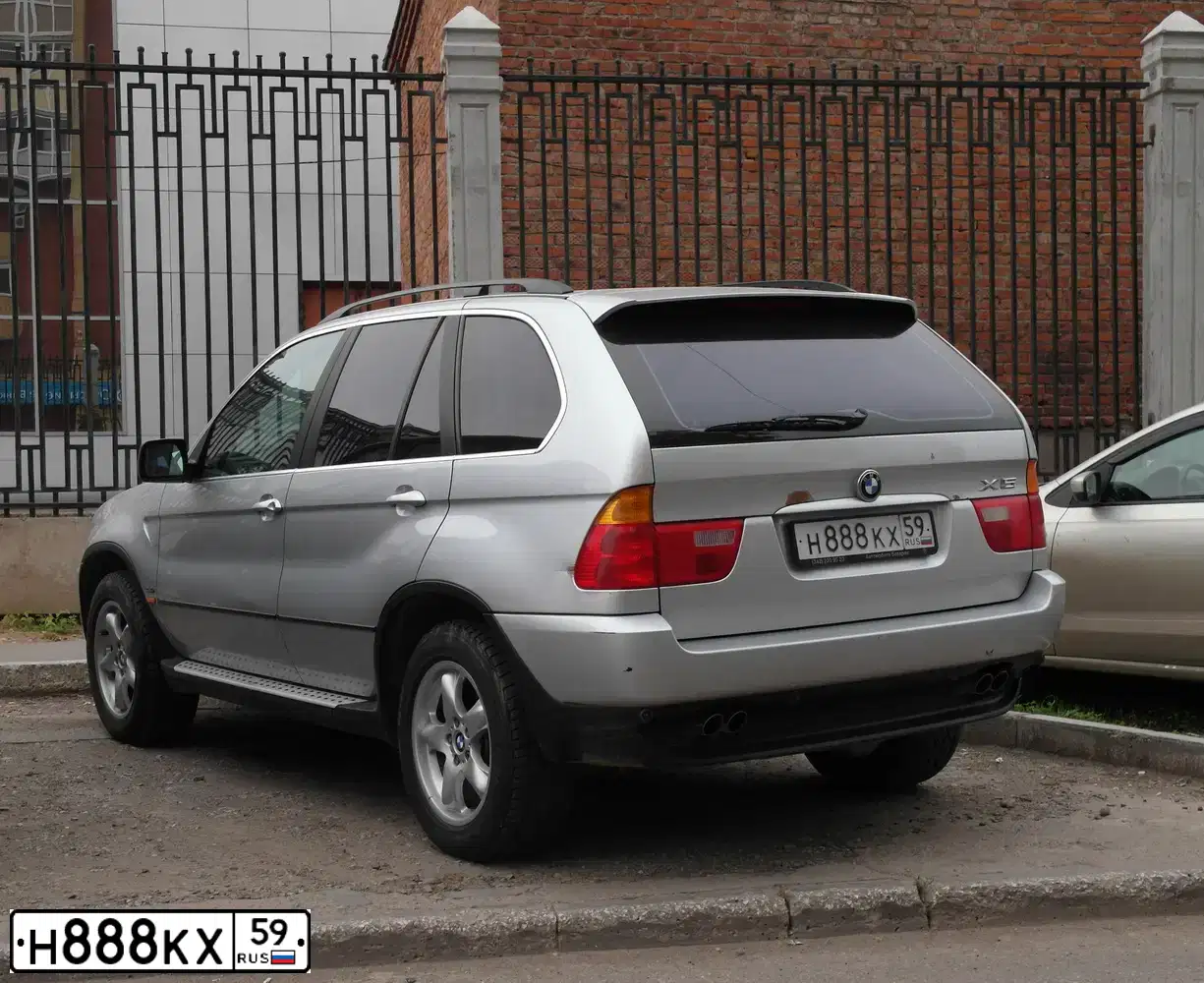 Фото автомобиля INFINITI I QX70 FX, 2012 — госномер М476СК159. Цвет: КОРИЧНЕВЫЙ