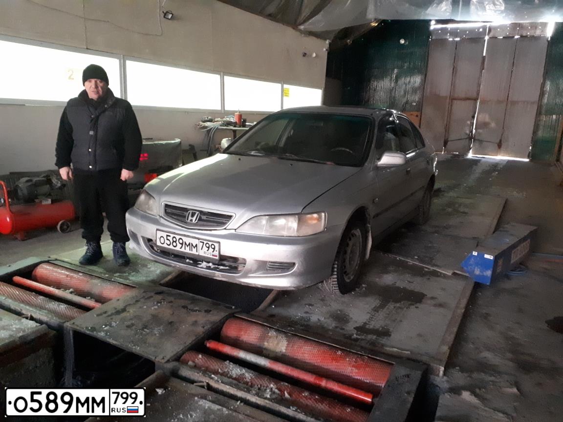 Фото автомобиля HONDA ACCORD, 2000 — госномер О917РС196