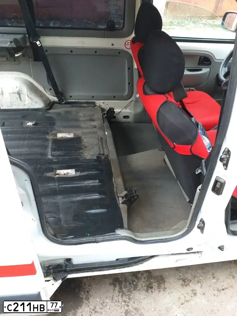 Фото автомобиля RENAULT KANGOO, 2007 — госномер К260ВУ164. Цвет: Белый