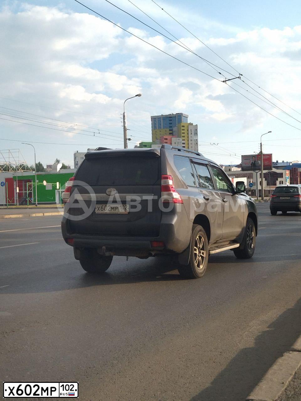 Фото автомобиля TOYOTA LANDCRUISER, 2015 — госномер Х602МР102. Цвет: СЕРЫЙ