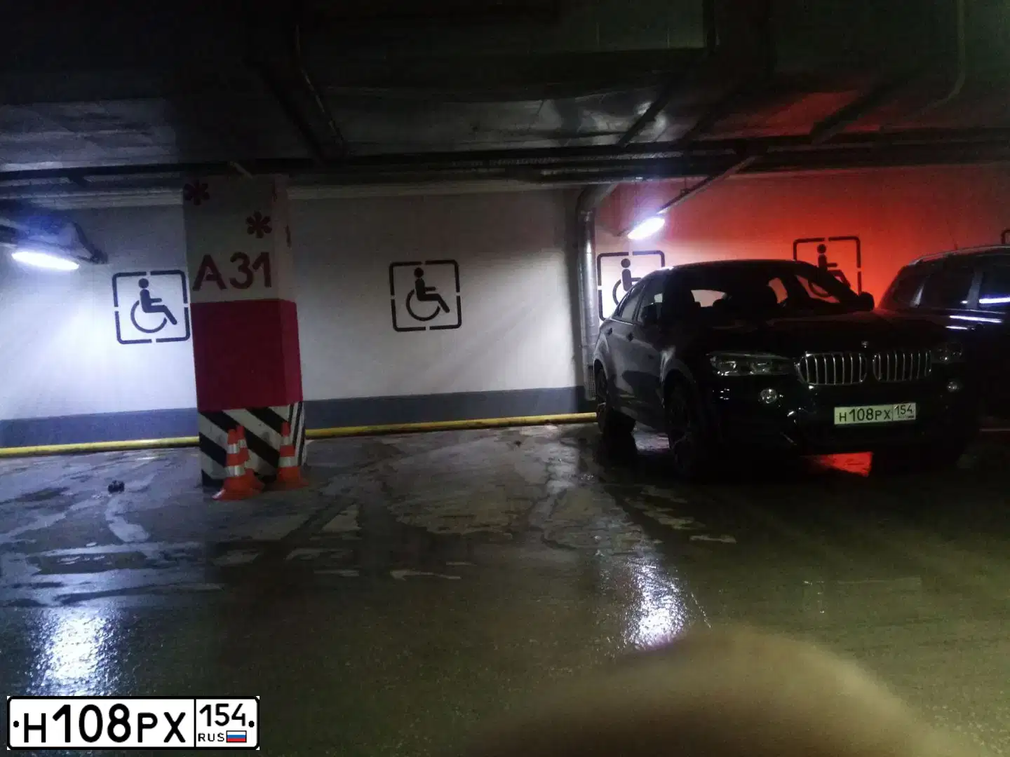 Фото автомобиля BMW X6, 2019 — госномер Н108РХ154. Цвет: ЧЕРНЫЙ