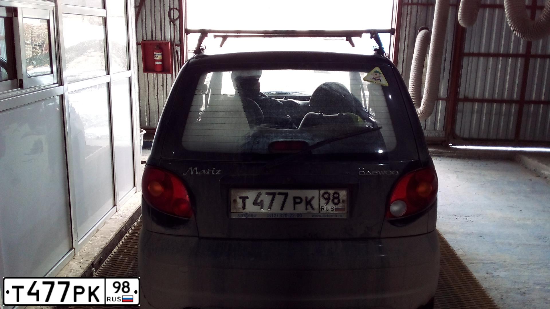 Фото автомобиля DAEWOO MATIZ, 2008 — госномер Т477РК98. Цвет: КОРАЛЛОВО-ЧЕРНЫЙ