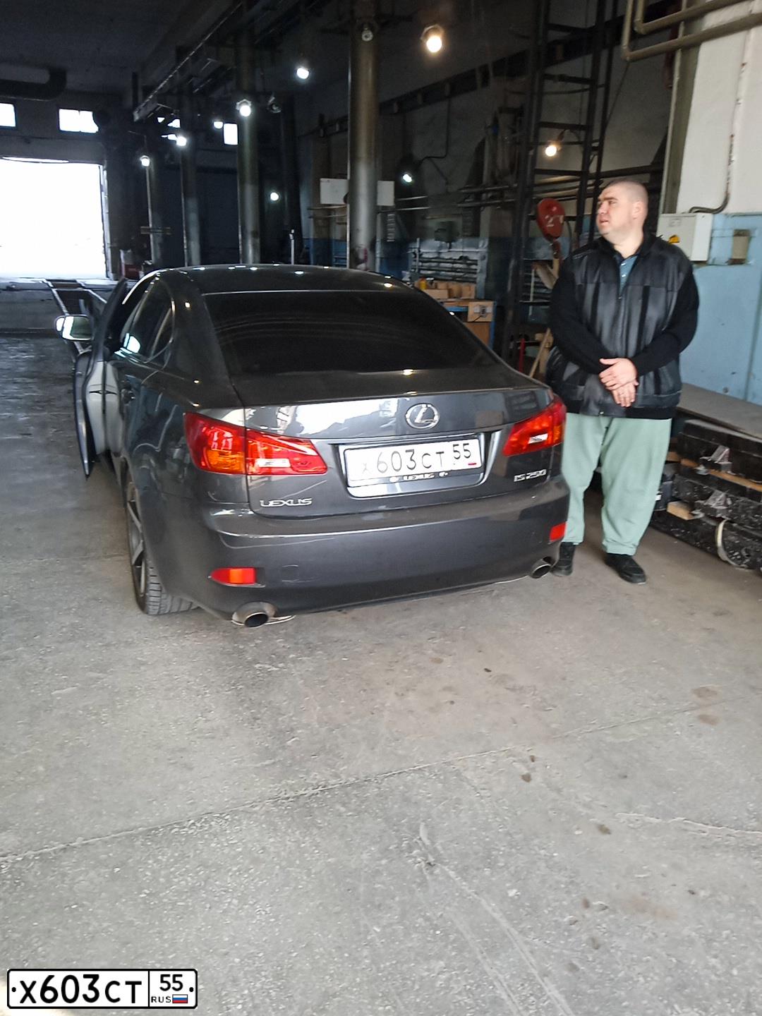 Фото автомобиля LEXUS S IS, 2005 — госномер Х603СТ55. Цвет: ТЕМНО-СЕРЫЙ
