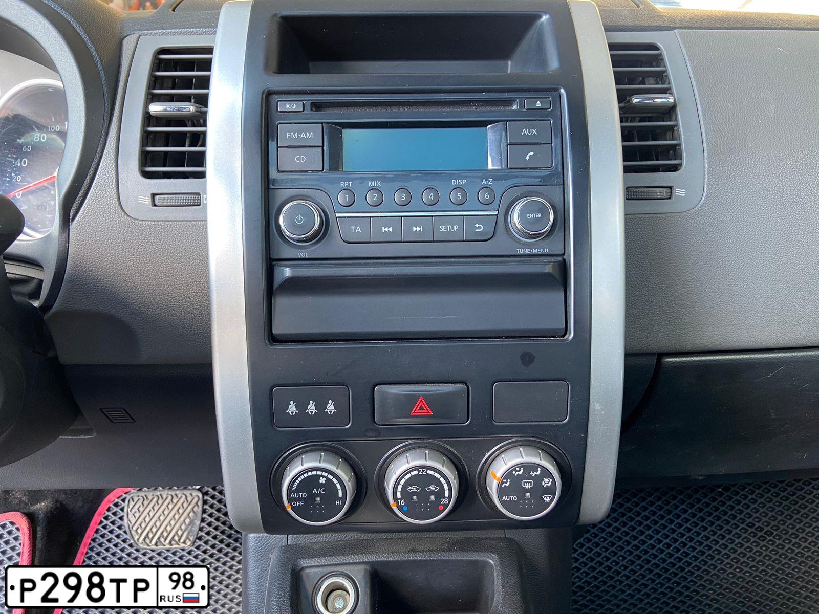 Фото автомобиля NISSAN X-TRAIL, 2008 — госномер О181СО124. Цвет: ЧЕРНЫЙ