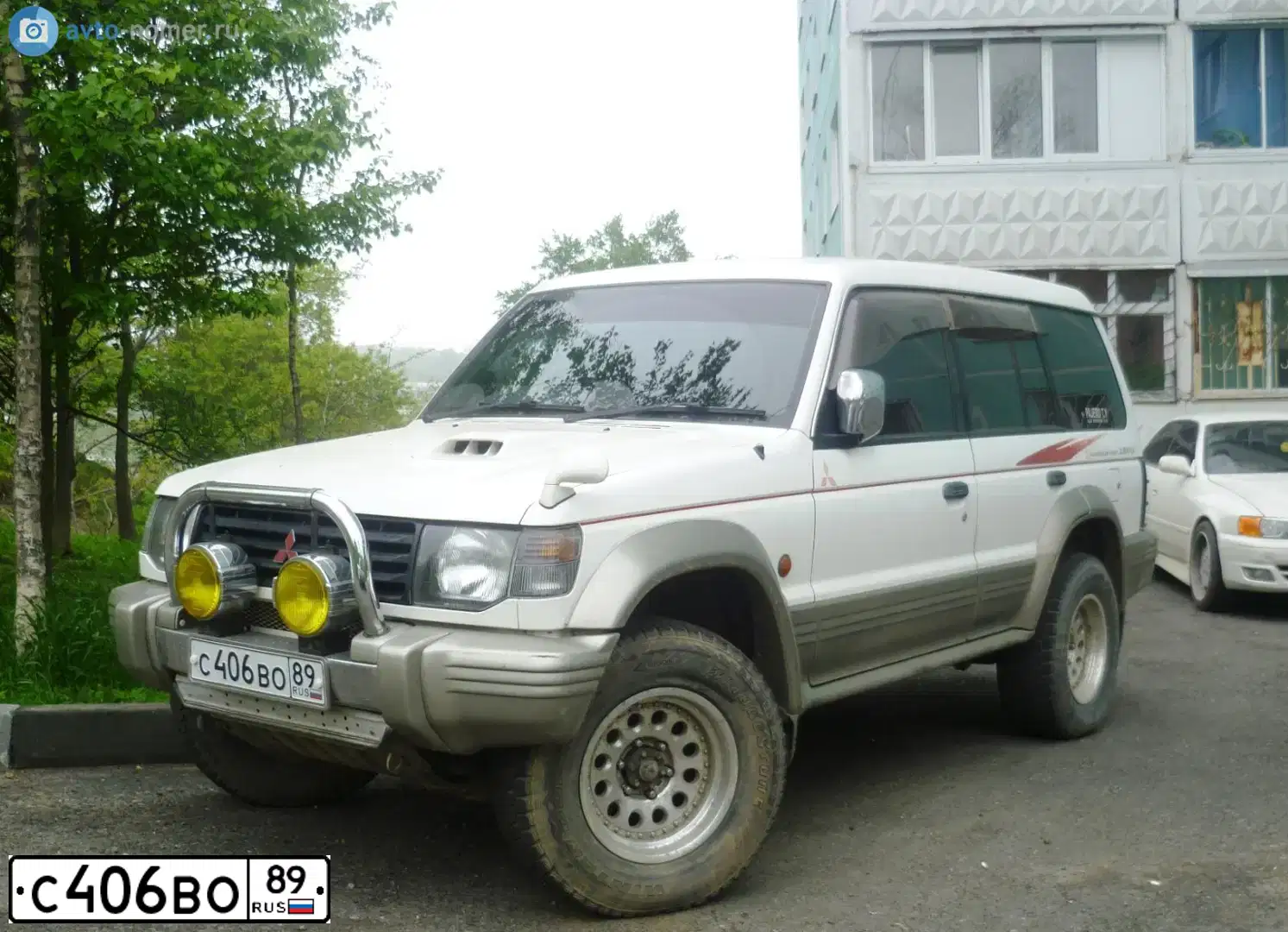 Фото автомобиля MITSUBISHI PAJERO, 1993 — госномер А348СК78