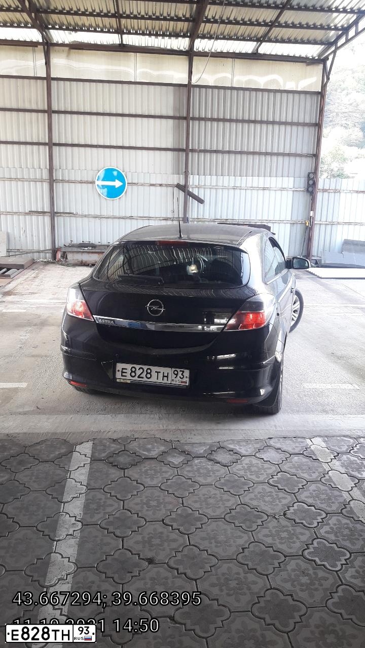 Фото автомобиля OPEL Astra, 2007 — госномер Е828ТН93